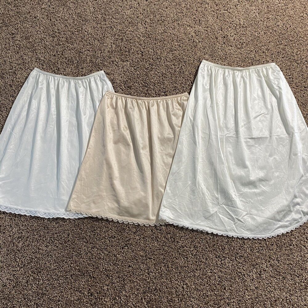 VTG Warners Perfect Measure Slip‎ Skirt Lot Of 3 Bundle Women’s S/M Made In USA